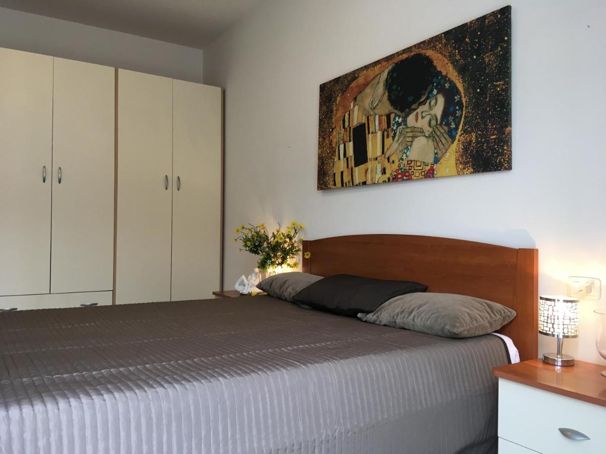 Irina'S House With View On Like And Swimming Pool Apartment Riva di Solto Exterior photo